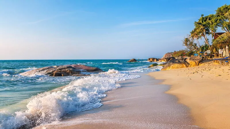 Sunrise on Lamai Beach on Koh Samui in Thailand.