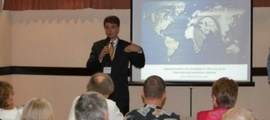 Lief Simon presenting at the first Global Property Summit