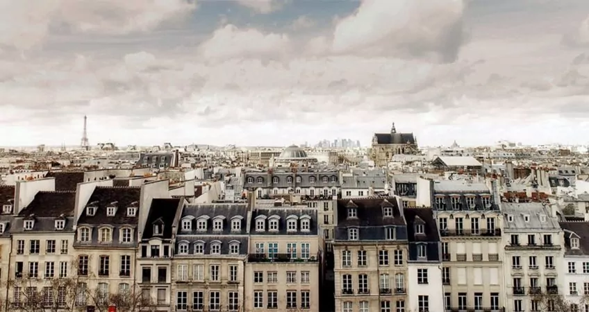 A row of apartments in Paris