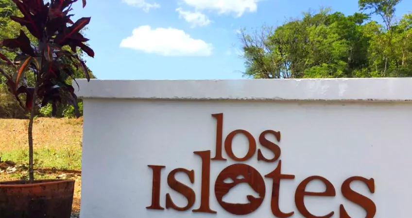 Los Islotes Sign