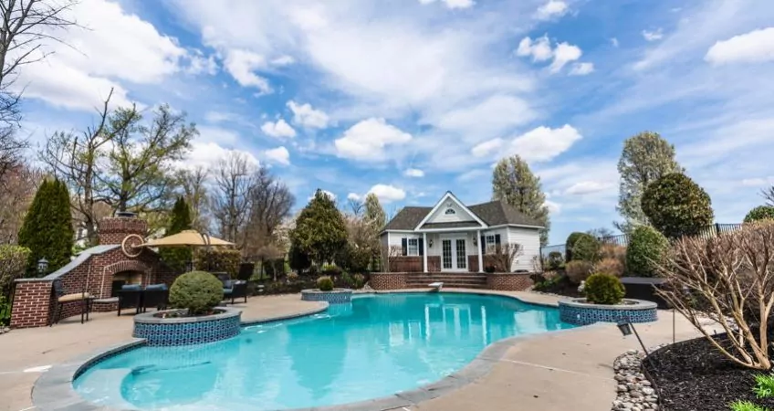 A big house with a swimming pool