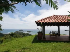 Ocean Views… A Beach Bar… And Getting In Early. los islotes